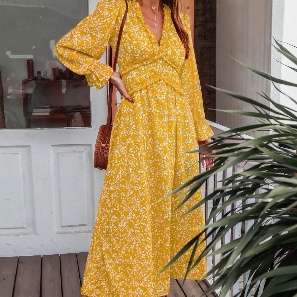 Boho Yellow Floral Long Sleeve MIDI Dress Sz.Large - Picture 3 of 8